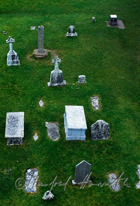 High Crosses and tombs of The monastery of Clonmacnoise