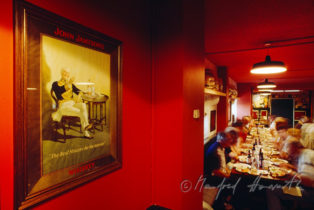 restaurant with whiskey tasting