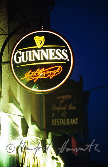 M. J. O'Neill's Pub and people on the street