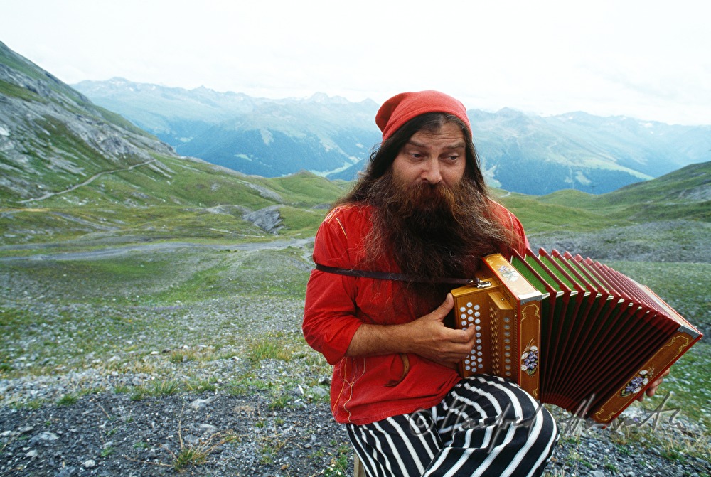 concertina player on the Strelaalp