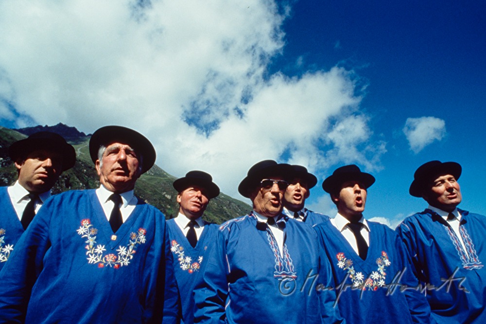 singers of a chorus at the Swiss wrestling (