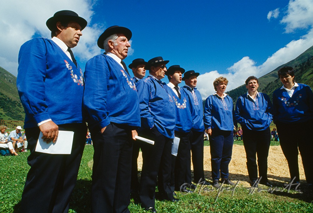 singers of a chorus at the Swiss wrestling (