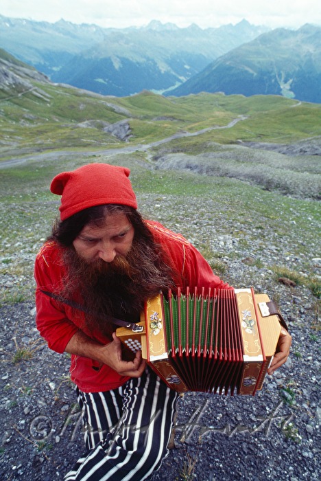concertina player on the Strelaalp