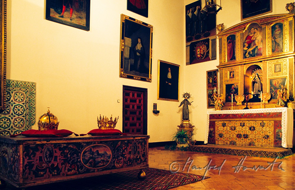 crowns in the museum