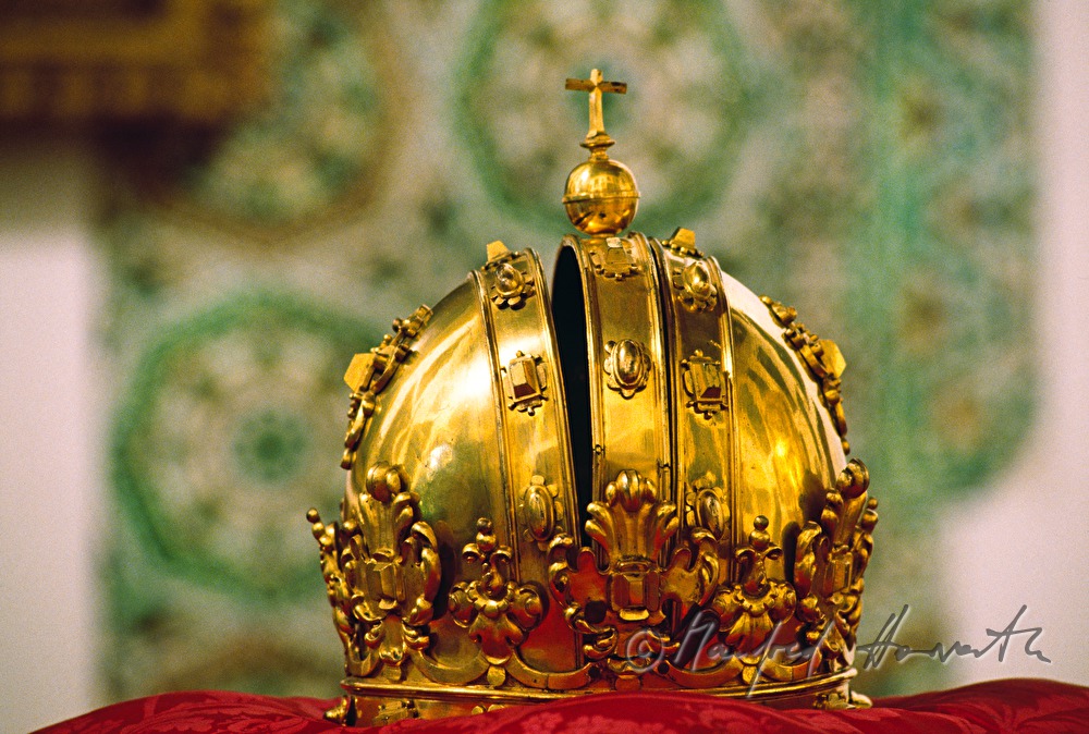 crown of Philipp II. in the museum