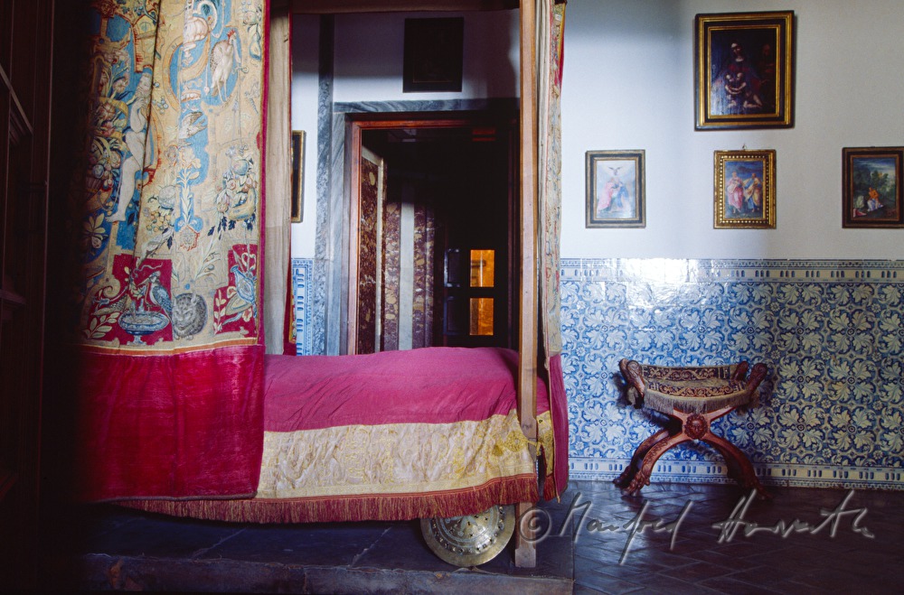sleeping room of Philipp II. in the royal palace