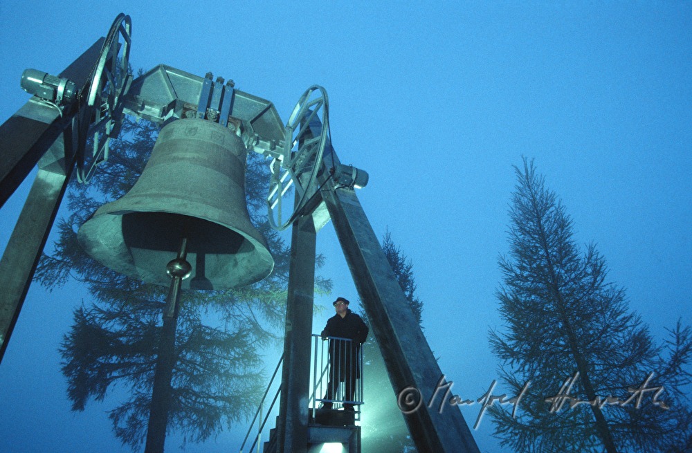 visitor at the Peace Bell (Friedensglocke)