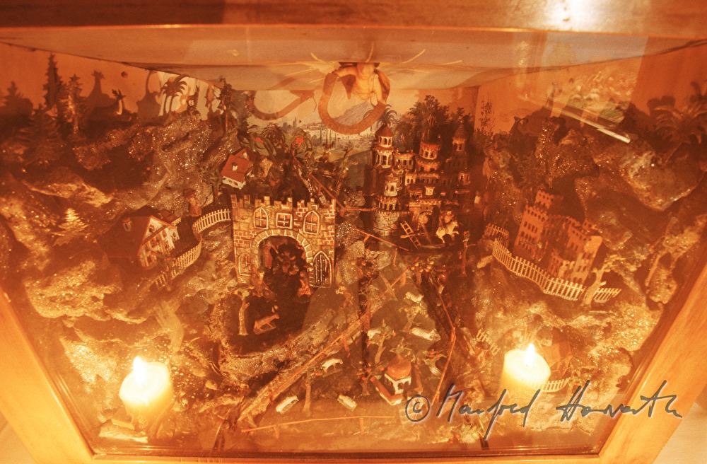 old christmas crib: Ennstaler Nagelschmied Crib