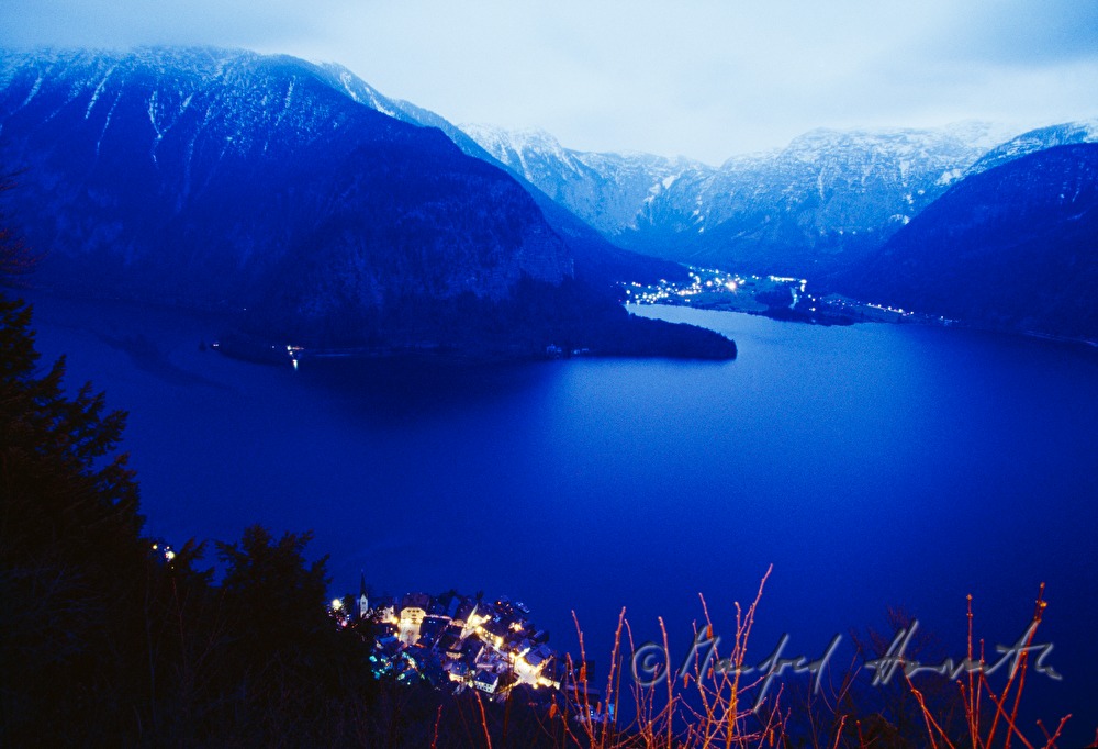 center of Hallstatt and shore of Hallstaetter Lake
