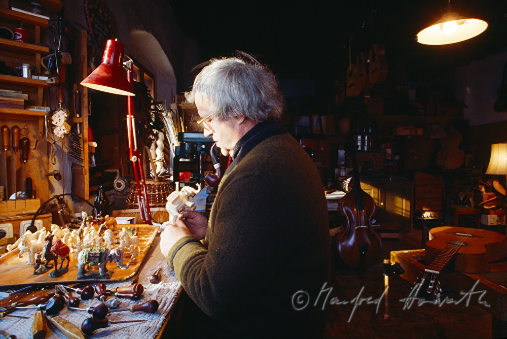 luthier Lobisser in his workshop