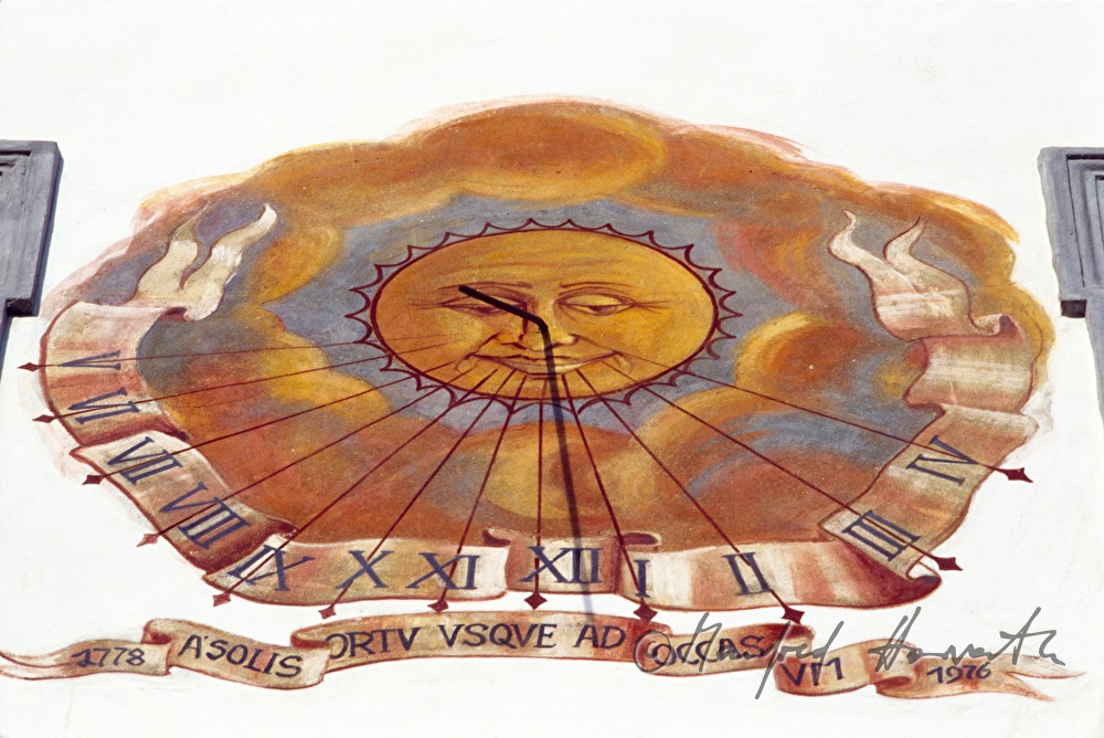 sundial on Fuegen Palace