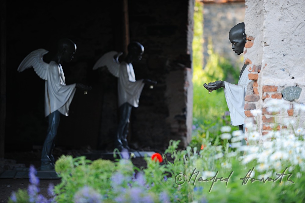garden with angel-sculptures of Hotel Trebesice