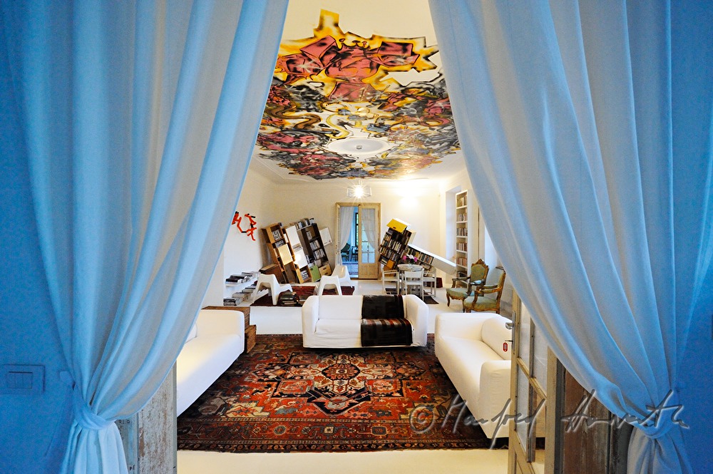 suite with a graffiti at Hotel Trebesice