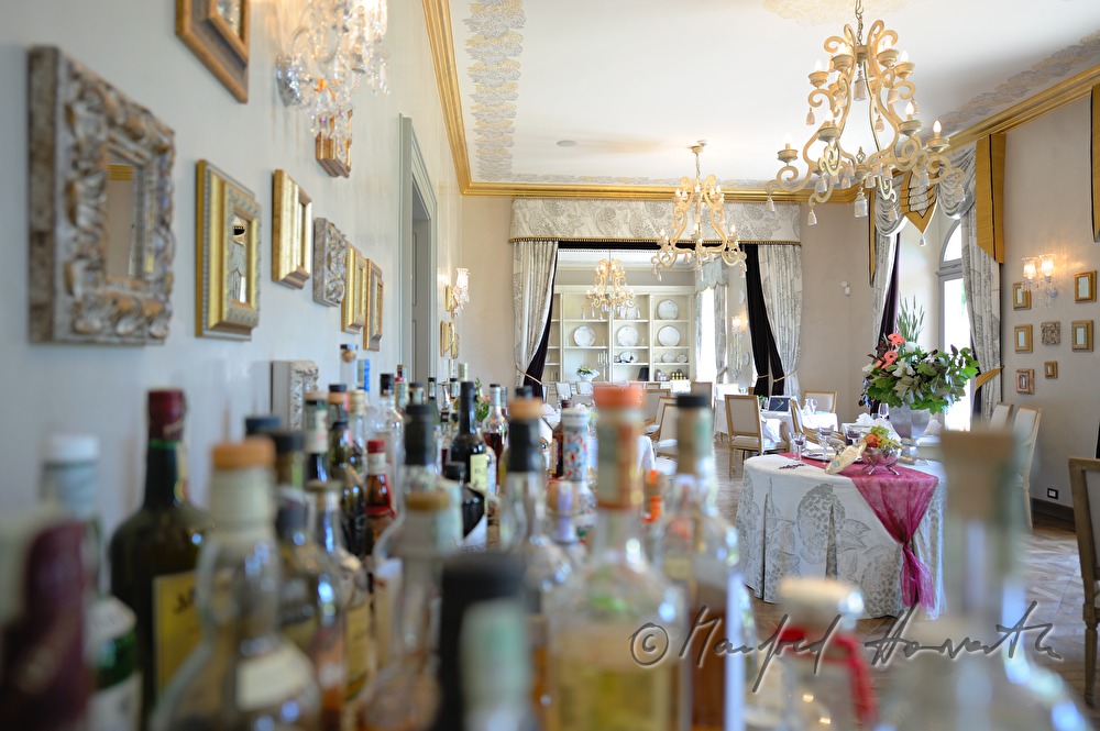 Chateau Mcely, dining room