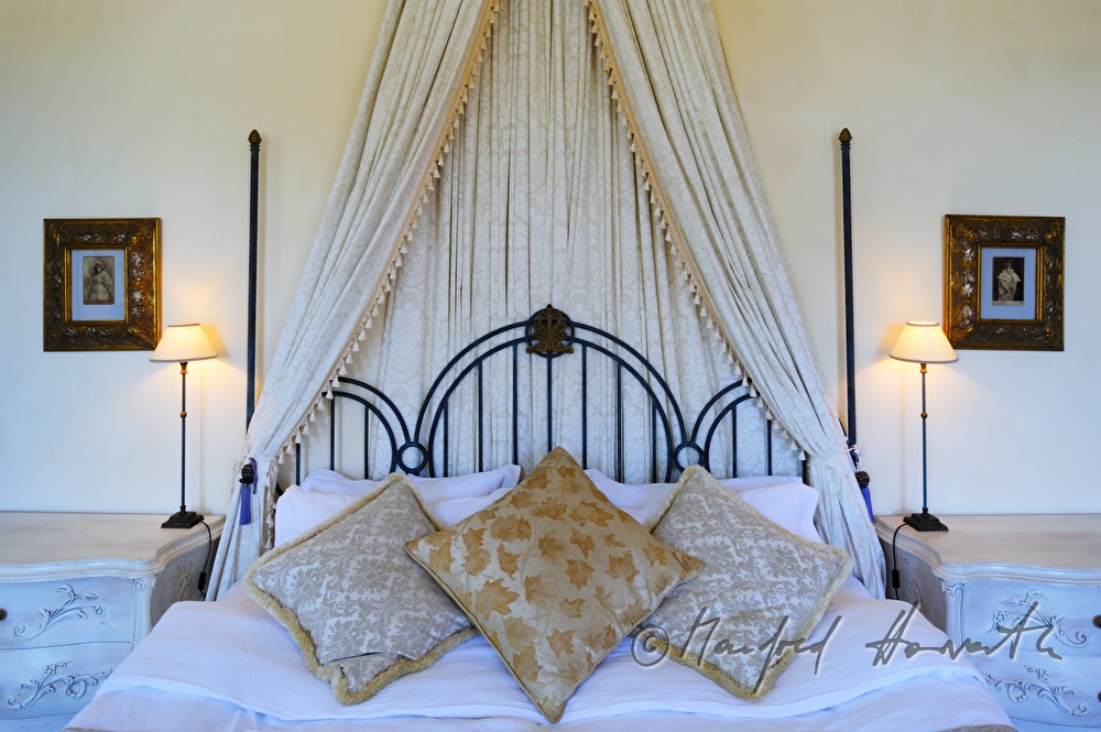 Chateau Mcely, room, detail of the bed