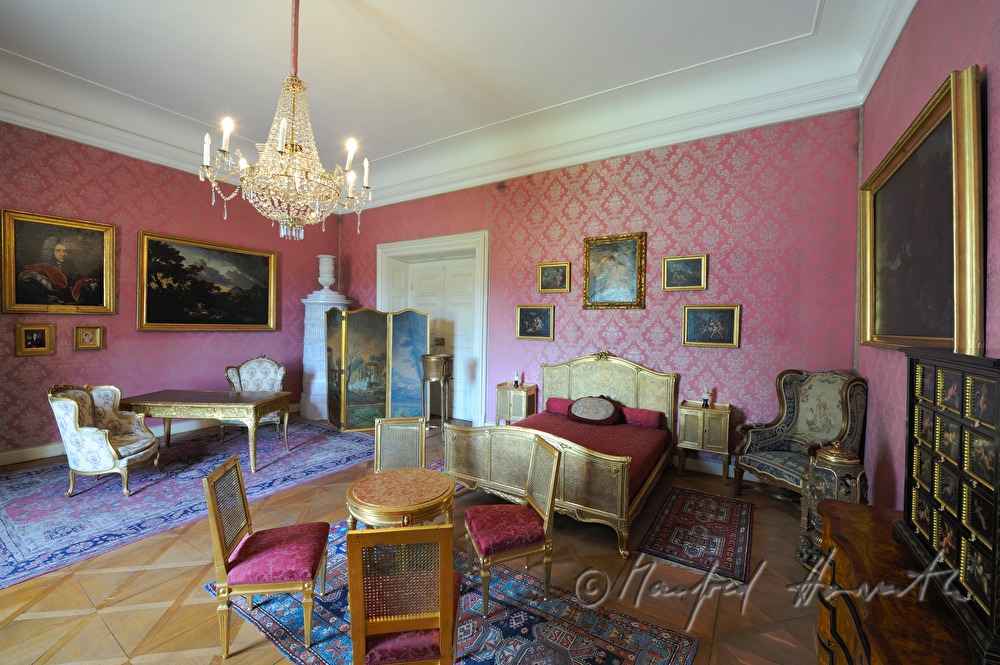 Schloss Dobris, pageant men's bedroom