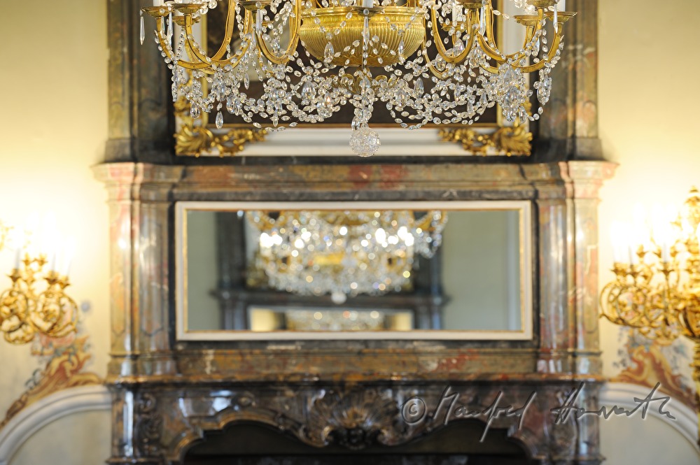 Schloss Dobris, hall of mirrors, lustre
