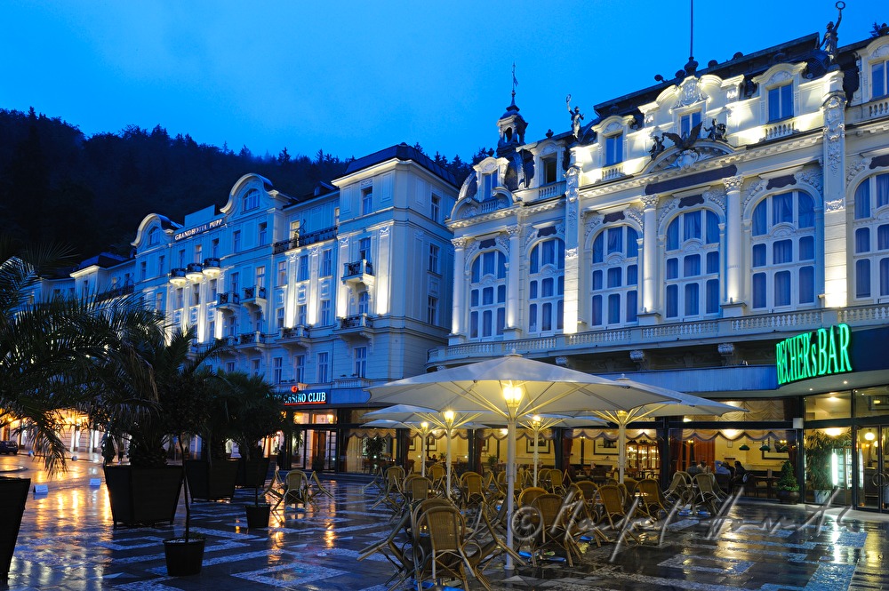 square in front of the Grandhotel Pupp