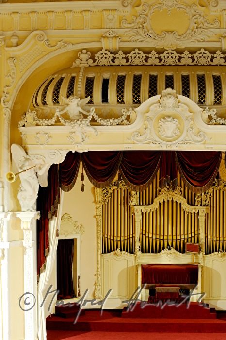 Grandhotel Pupp, organ in the party hall