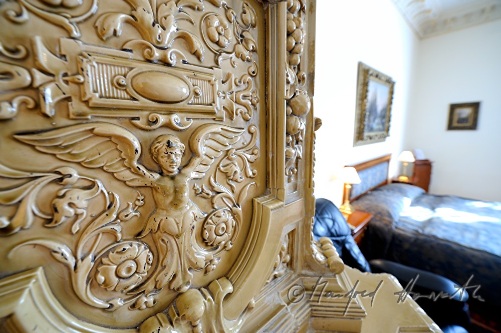 Grandhotel Pupp, president's suite, detail of the tile stove