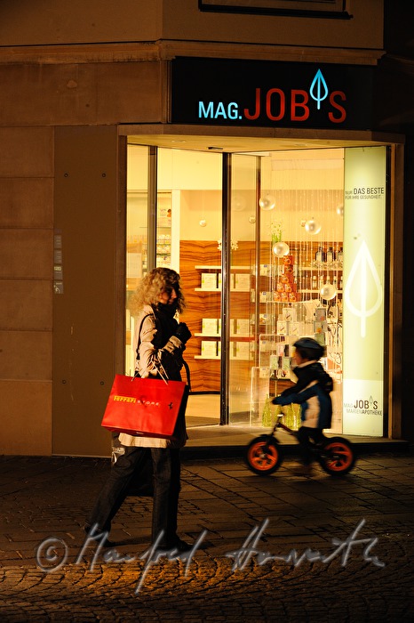 shoppers in front of the Marienapotheke