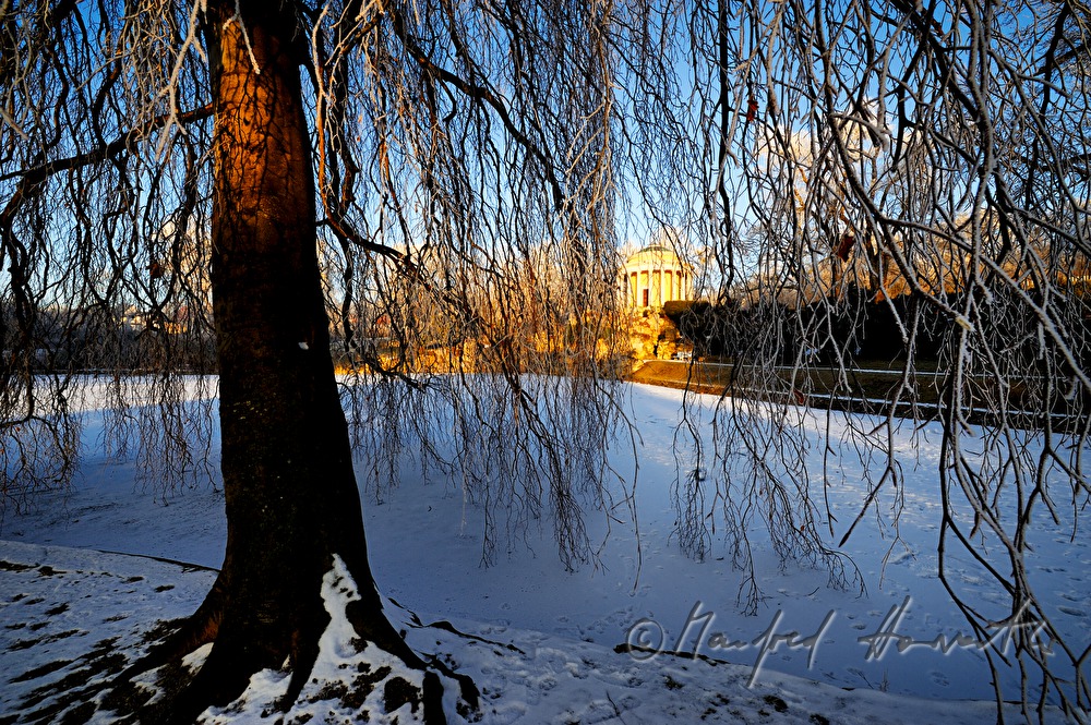 Leopoldinentempel in the landscape garden