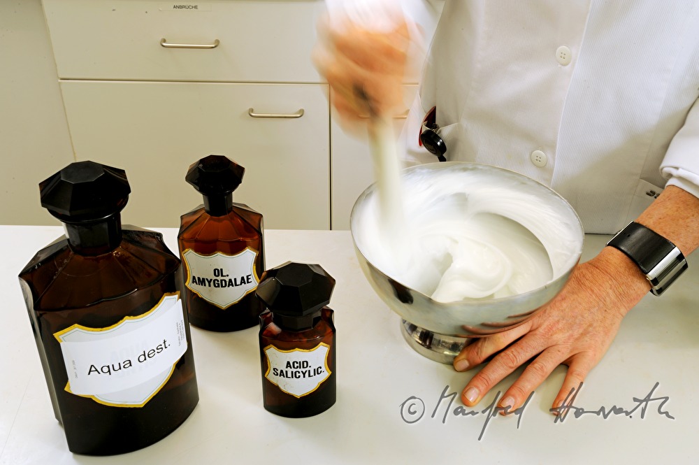 preparation of an ointment with an old recipe