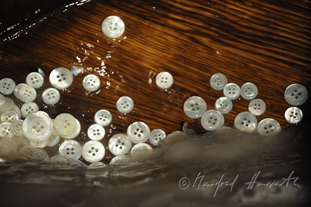 making of hand made mother-of-pearl buttons