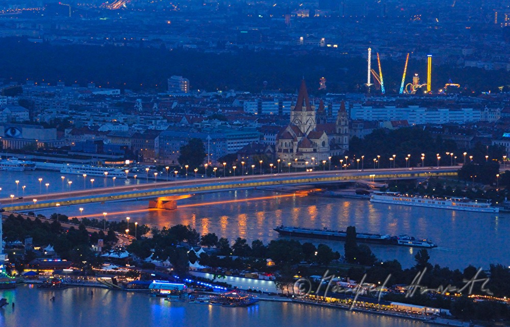view from the Donauturm to the Reichsbrücke