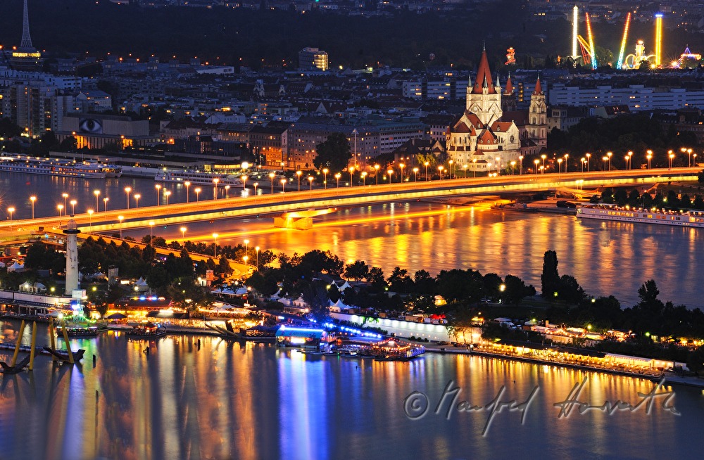 view from the Donauturm to the Reichsbrücke