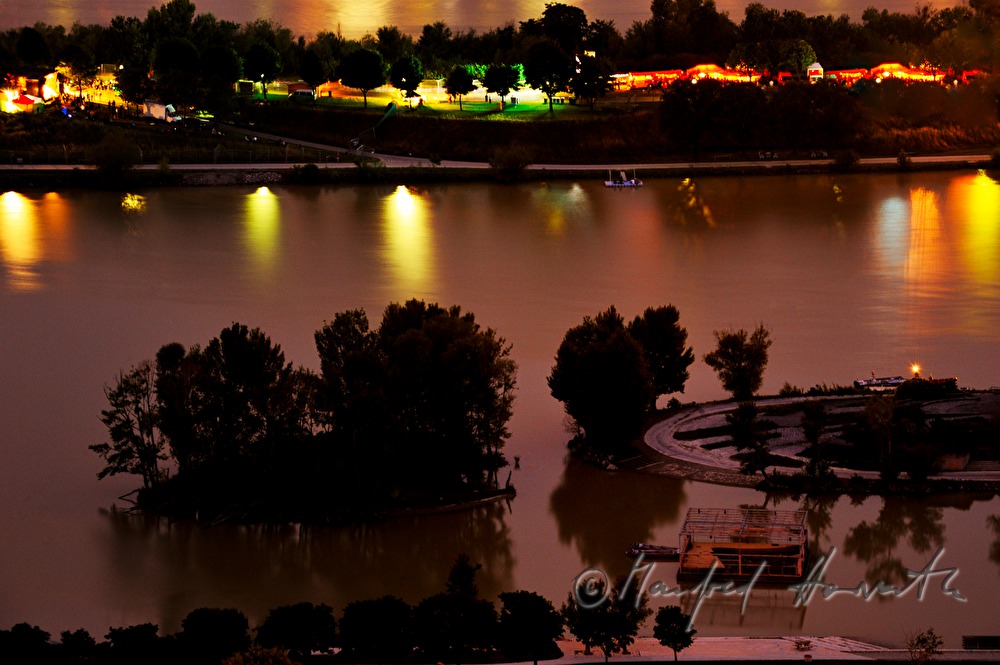 view from the Donauturm to the Donauinselfest