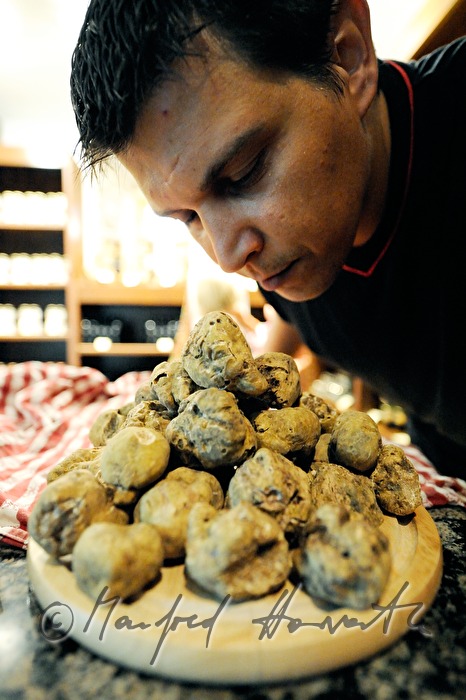 Mister Zigante jr. with white truffles