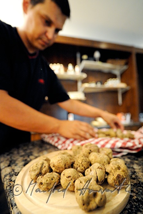Mister Zigante jr. with white truffles