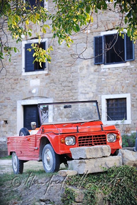Citroen Mehari on aparking lot