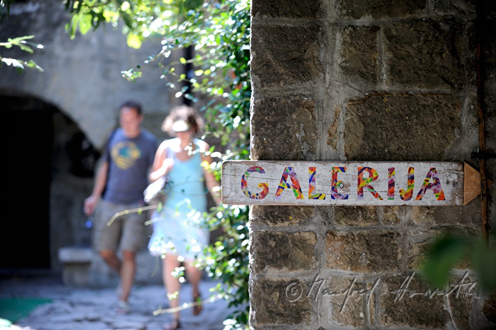 promotional sign of an art gallery