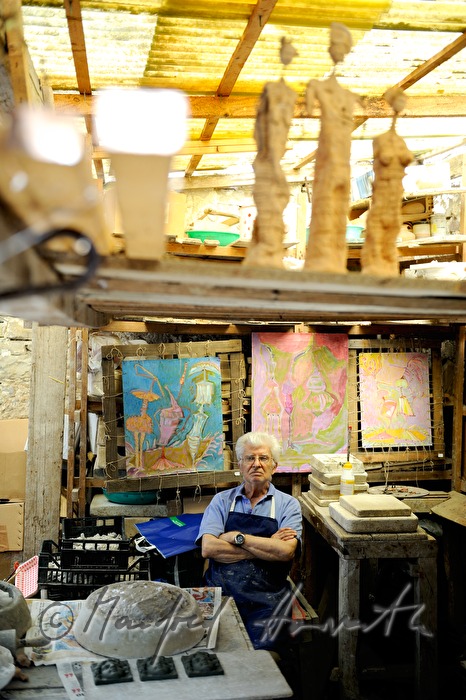 artist in his ceramik studio