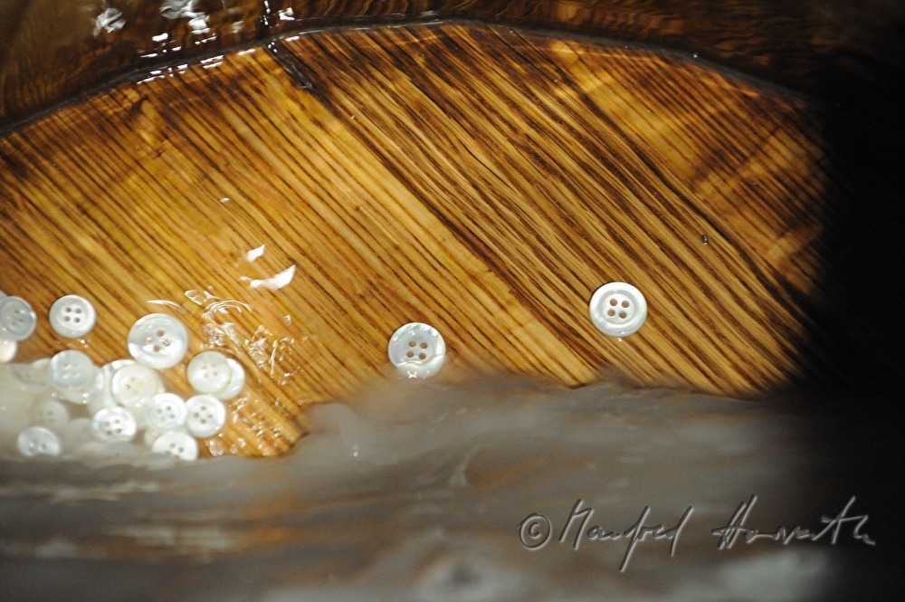 making of hand made mother-of-pearl buttons