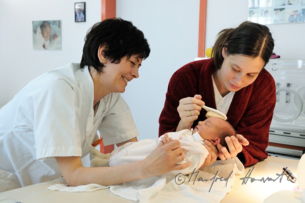 nurse enrolling a joung mother