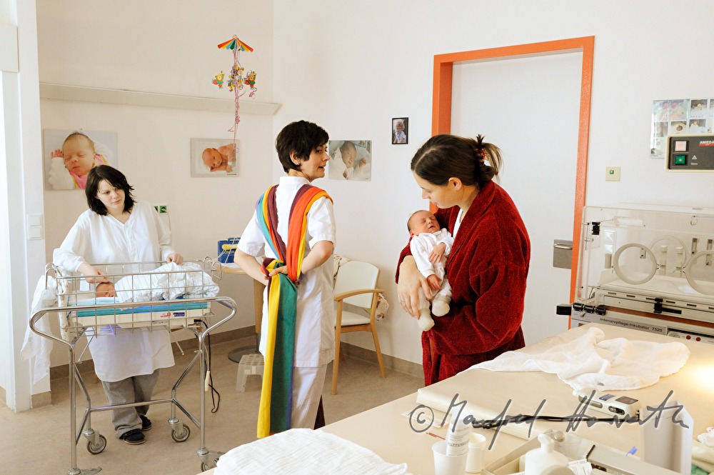 nurse enrolling a joung mother