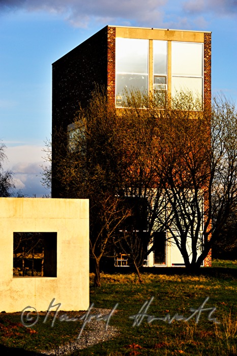 administrative building of the Langen Foundation