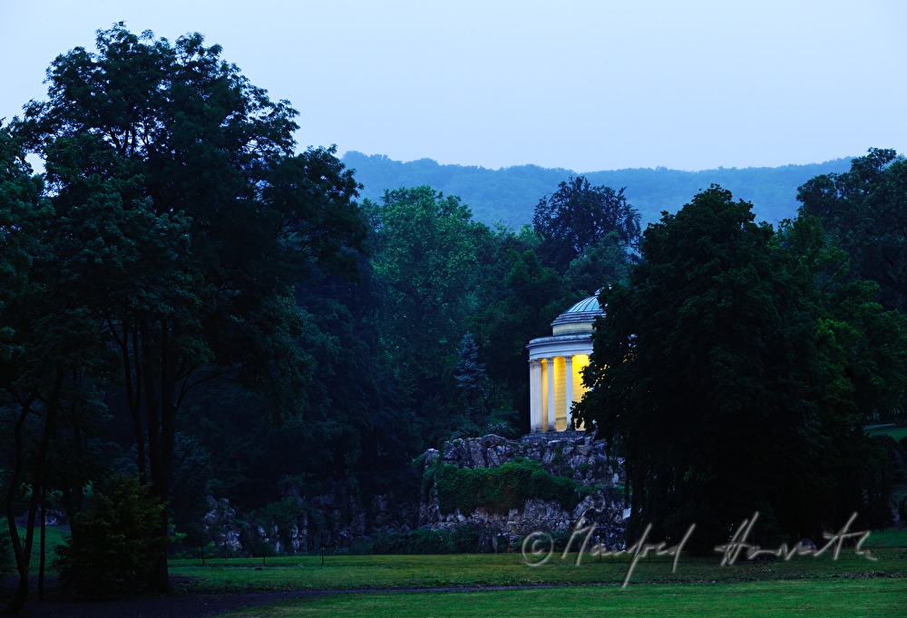 Leopoldinentempel in the landscape garden