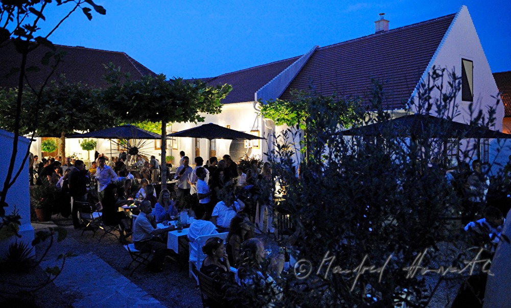 courtyard dining with Max Stiegl at Gut Purbach