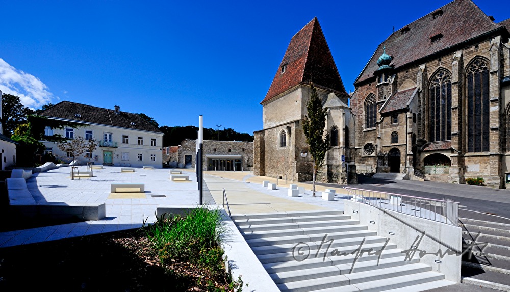 Burg Perchtoldsdorf and Burgvorplatz