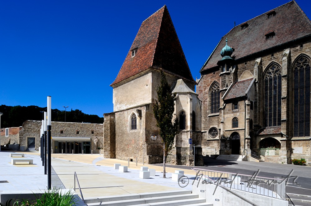 Burg Perchtoldsdorf and Burgvorplatz