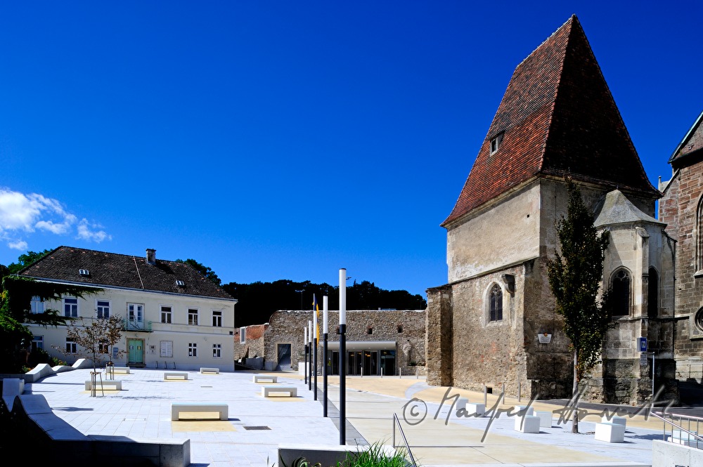 Burg Perchtoldsdorf and Burgvorplatz
