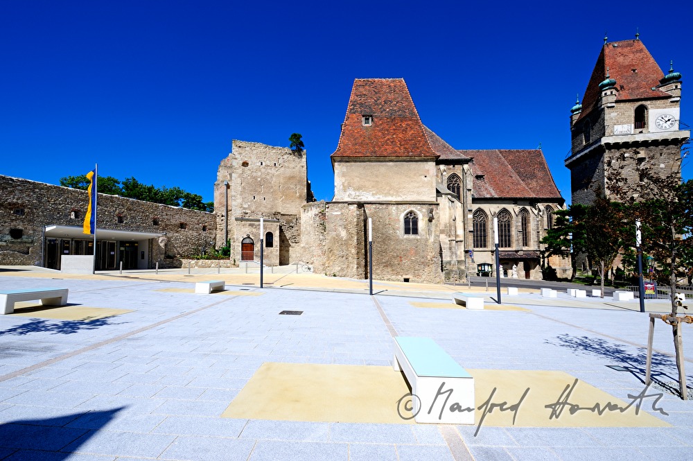 Burg Perchtoldsdorf and Burgvorplatz
