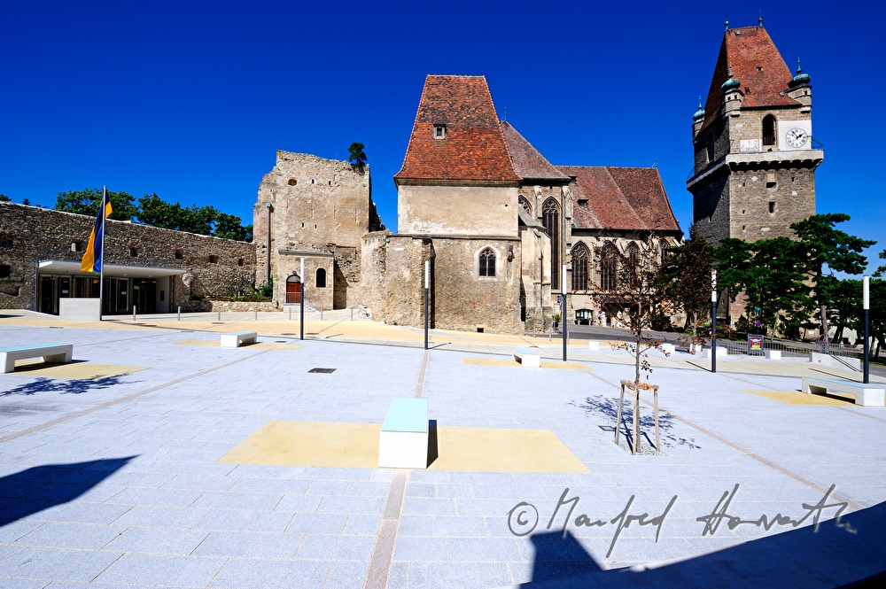Burg Perchtoldsdorf and Burgvorplatz