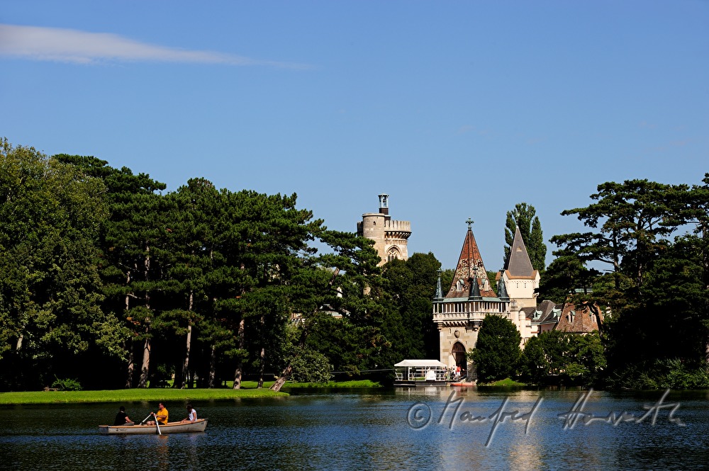 Franzensburg on an island in the chateau park