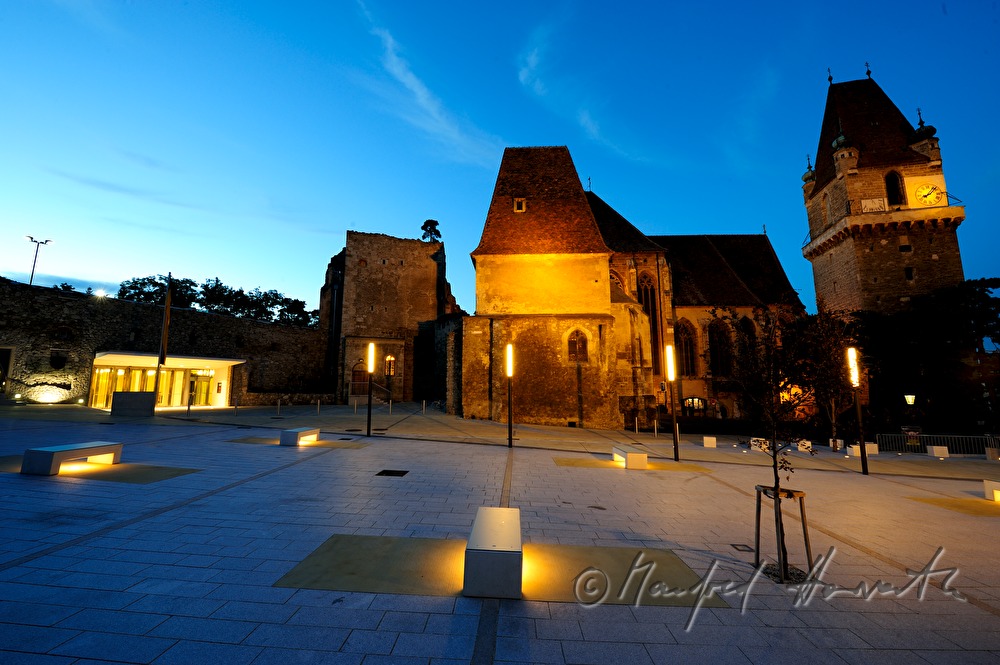 Burg Perchtoldsdorf and Burgvorplatz