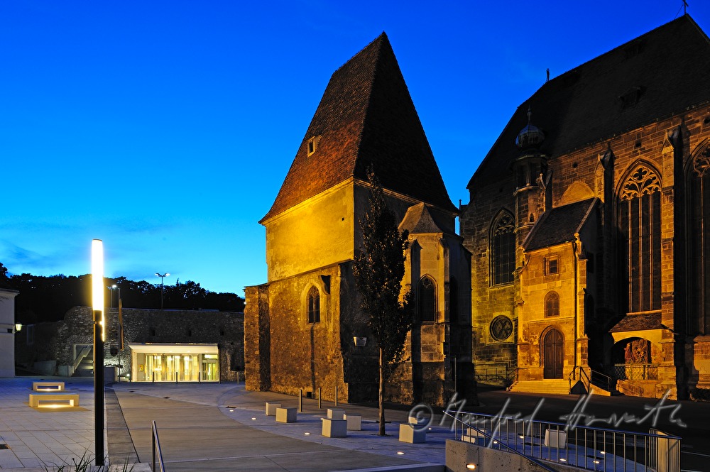 Burg Perchtoldsdorf and Burgvorplatz
